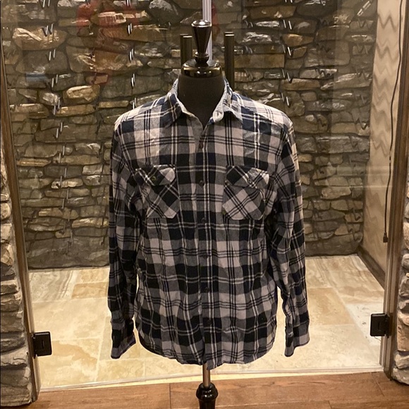 Dakota Grizzly shirt - Picture 2 of 5